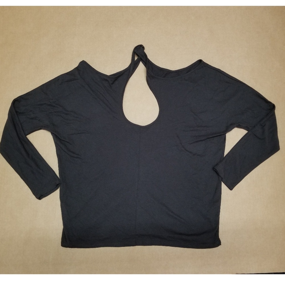Chaser Black Tear Drop Vent Top Women's Size S
